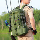 Mochila multifuncional para equipamentos de pesca, impermeável, com suportes para varas, design durável para camping, trilhas e viagens.