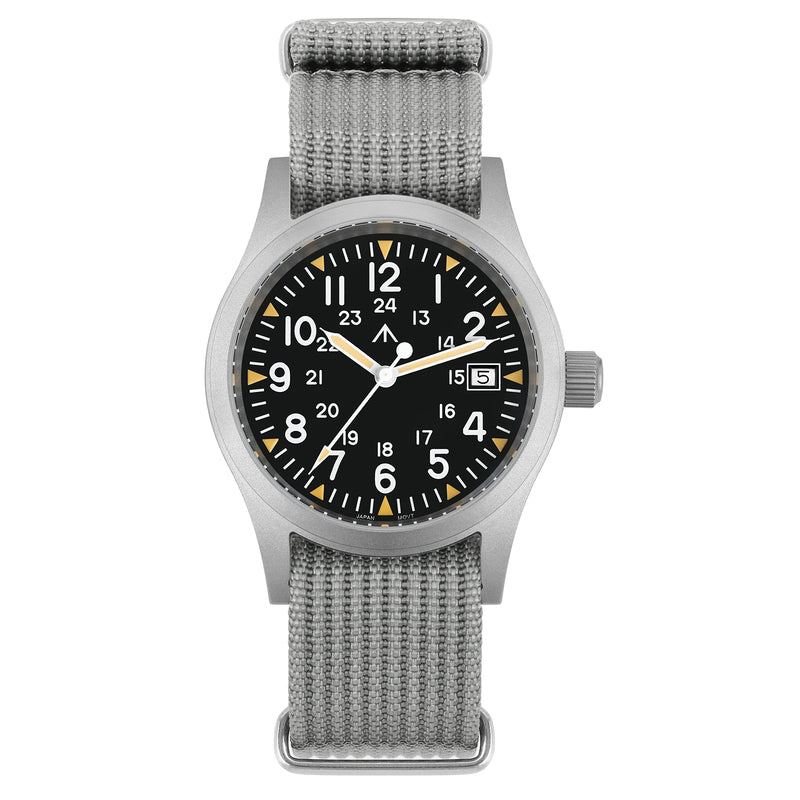 Relógio militar Militado ML05 com movimento de quartzo Ronda 515, cristal de safira abaulado com revestimento antirreflexo de alta transparência e luminescência, 38 mm, estilo vintage.